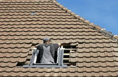 Pose de velux à Villeneuve de Rivière